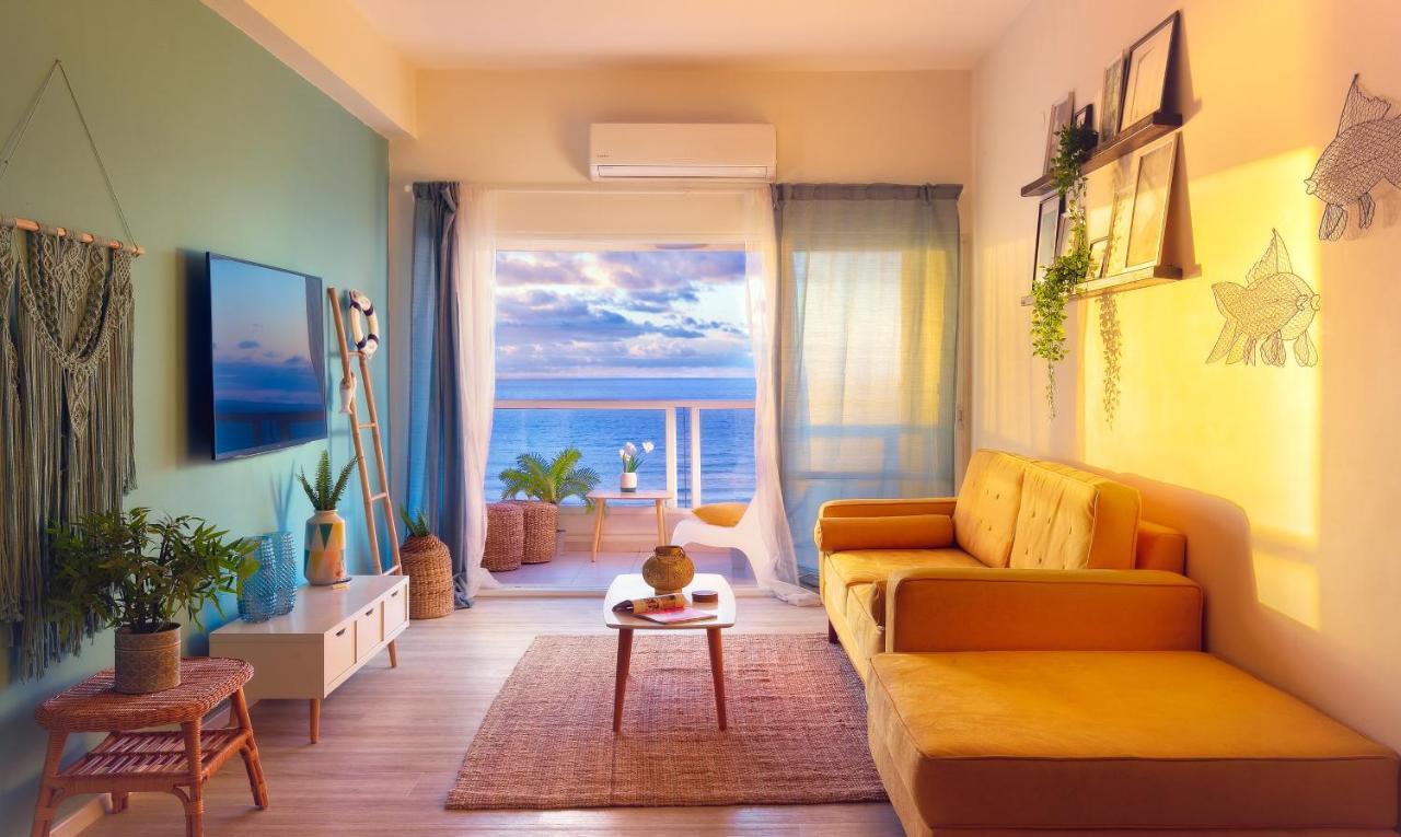 4 Bedroom Apartment On The Beach Тель-Авів Екстер'єр фото