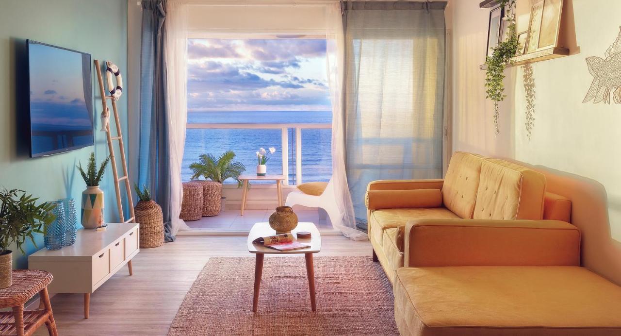 4 Bedroom Apartment On The Beach Тель-Авів Екстер'єр фото