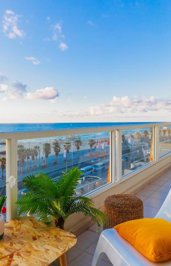 4 Bedroom Apartment On The Beach Тель-Авів Екстер'єр фото