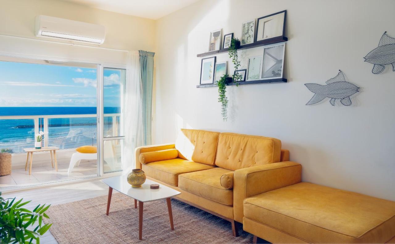 4 Bedroom Apartment On The Beach Тель-Авів Екстер'єр фото